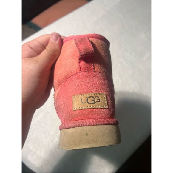 Ugg Pink Classic Low Boots Woman’s Size 6 -Could Use A Cleaning - Picture 5 of 15
